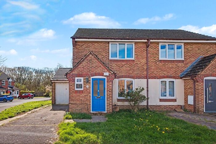 2 Bedroom Semi Detached House For Sale In Woodpecker Green, Oxford, OX4