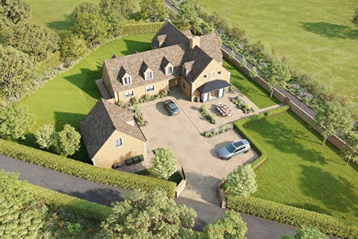 Detached House For Sale In Leafield, Witney, OX29