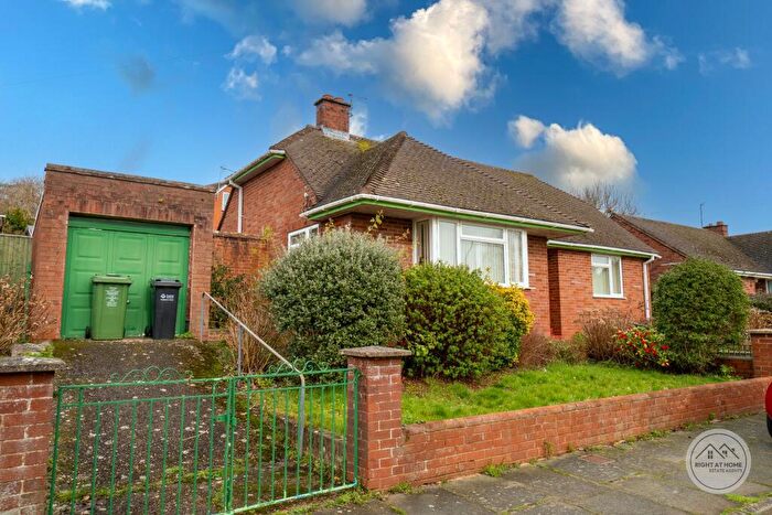 2 Bedroom Bungalow For Sale In Elmdon Close, Exeter, EX4
