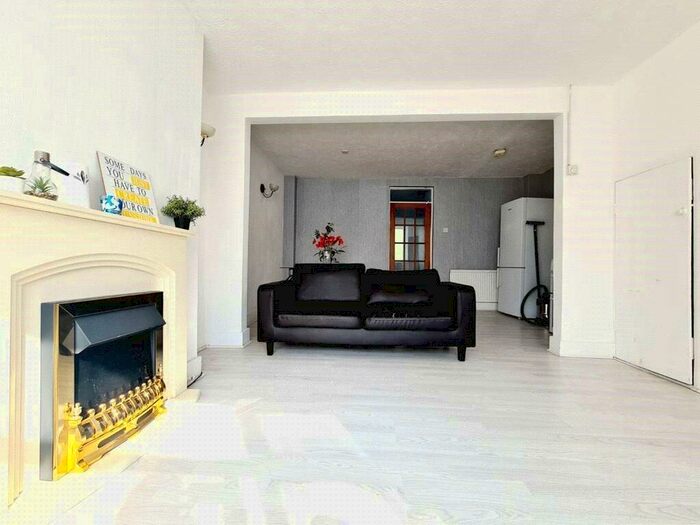 3 Bedroom Terraced House To Rent In Winnington Road, Enfield, EN3