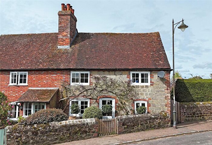 3 Bedroom Semi-Detached House For Sale In Petworth, West Sussex, GU28
