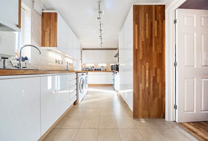 2 Bedroom Flat For Sale In Longlands Road, Bishops Cleeve, Cheltenham, Gloucestershire, GL52