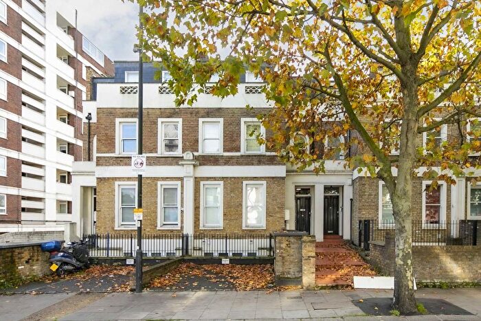 2 Bedroom Flat To Rent In Goldhawk Road, Shepherds Bush, W12