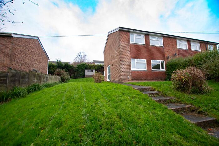 3 Bedroom Semi-Detached House To Rent In Heather Walk, Crowborough, TN6