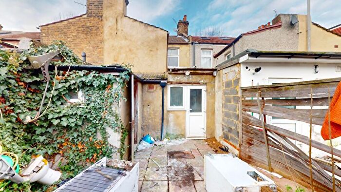 3 Bedroom Terraced House For Sale In Stamford Road, East Ham, E6