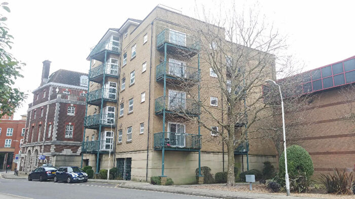 2 Bedroom Apartment To Rent In Neptune Way, Southampton, Hampshire, SO14