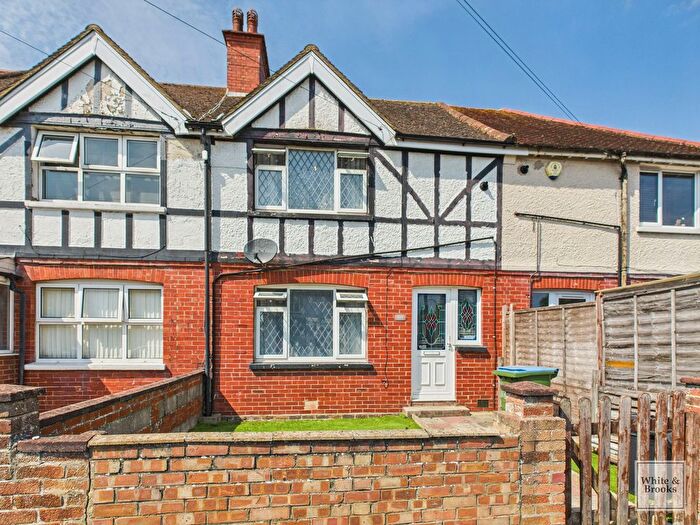 2 Bedroom Terraced House For Sale In Hawthorn Road, Bognor Regis, PO21