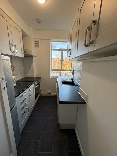 2 Bedroom Flat To Rent In Christchurch Road, London, SW2