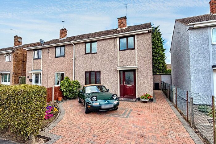 3 Bedroom Semi-Detached House For Sale In Keenan Drive, Bedworth, CV12