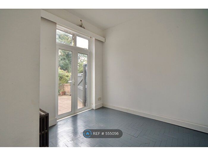2 Bedroom Flat To Rent In Alexandra Road, London, N8