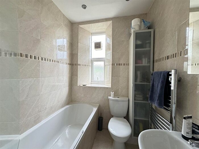 2 Bedroom Terraced House For Sale In Park Street, Mossley, Ashton-Under-Lyne, OL5