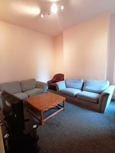 7 Bedroom House To Rent In Egerton Road, Manchester, M14