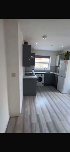 2 Bedroom Flat To Rent In Manor Park, E12