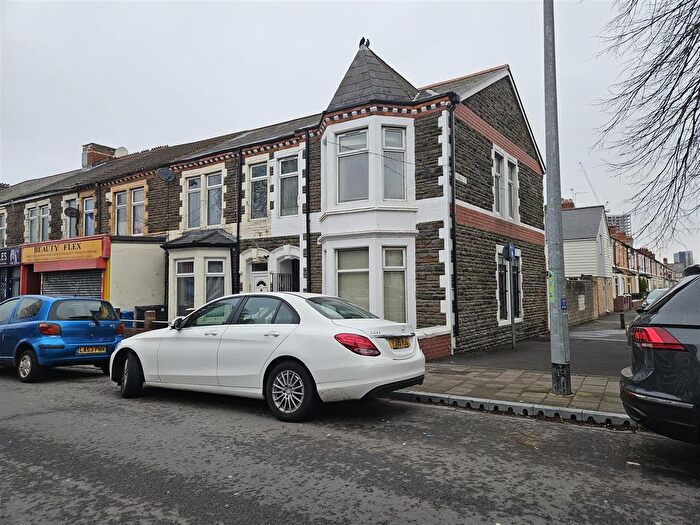4 Bedroom End Of Terrace House To Rent In Corporation Road, Grangetown, Cardiff, CF11