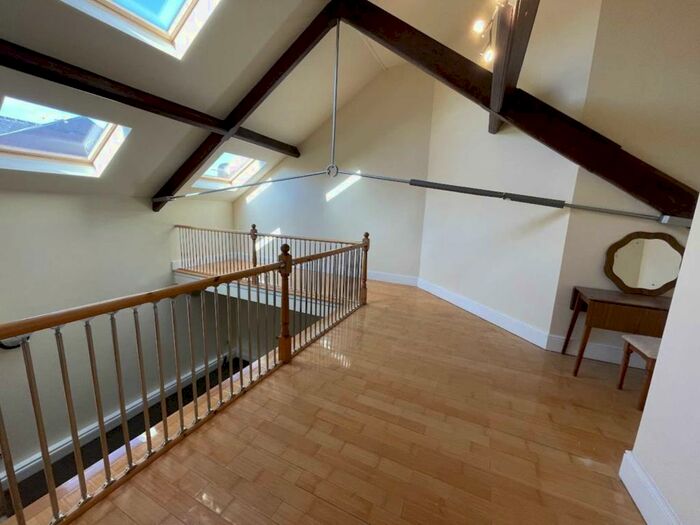 3 Bedroom Apartment To Rent In Beal Lane, Shaw, OL2