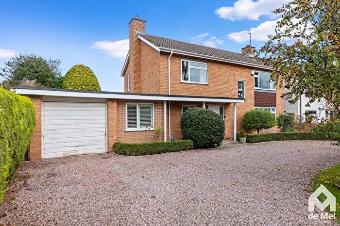 4 Bedroom Detached House For Sale In Morlands Drive, Charlton Kings, Cheltenham, GL53