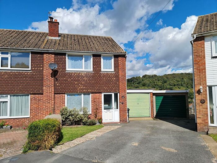 3 Bedroom Semi-detached House For Sale In Orchard Drive, River, Kent, CT17