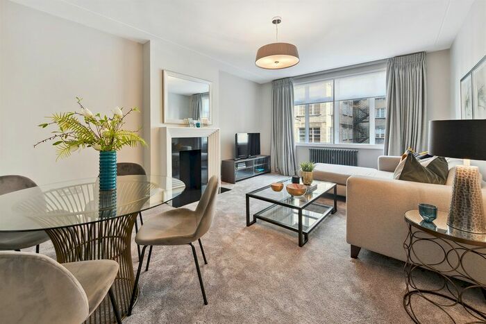 1 Bedroom Flat To Rent In Flat Richmond Court, Sloane Street, SW1X