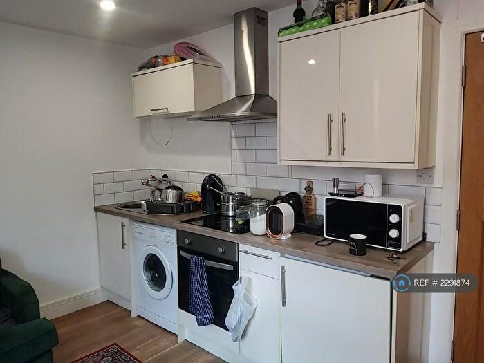 1 Bedroom Flat To Rent In Dugdale Street, Burnley, BB11
