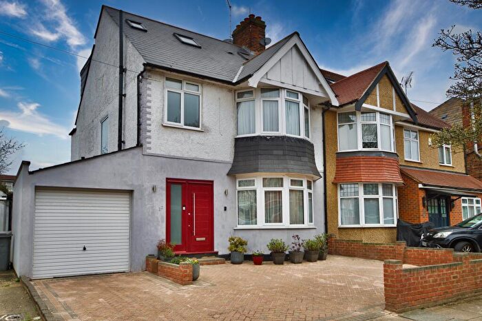 4 Bedroom Semi Detached House For Sale In Sneyd Road, London, NW2