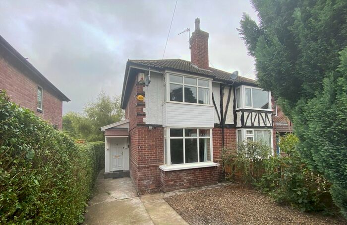 2 Bedroom Semi-Detached House To Rent In Gordon Drive, Meanwood, Leeds, LS6