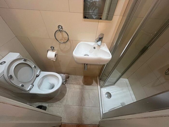 4 Bedroom Semi-Detached House To Rent In George V Way, Greenford, Greater London, UB6