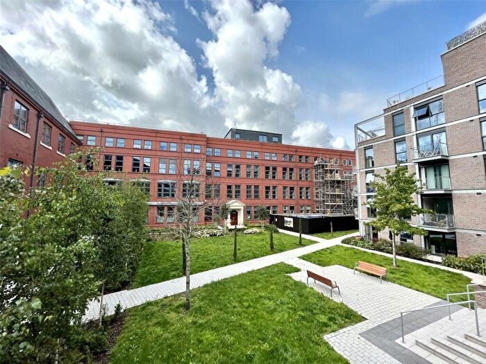 1 Bedroom Apartment To Rent In Bedminster, Regent House, BS3