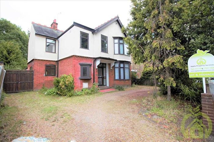 5 Bedroom Detached House To Rent In Billets Lane, Hornchurch, RM11
