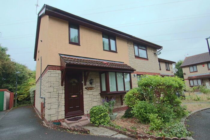 3 Bedroom End Of Terrace House To Rent In Weston-super-mare, BS22