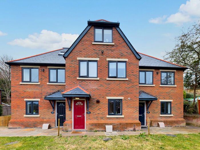 4 Bedroom Terraced House To Rent In Hughenden Road, High Wycombe, HP13