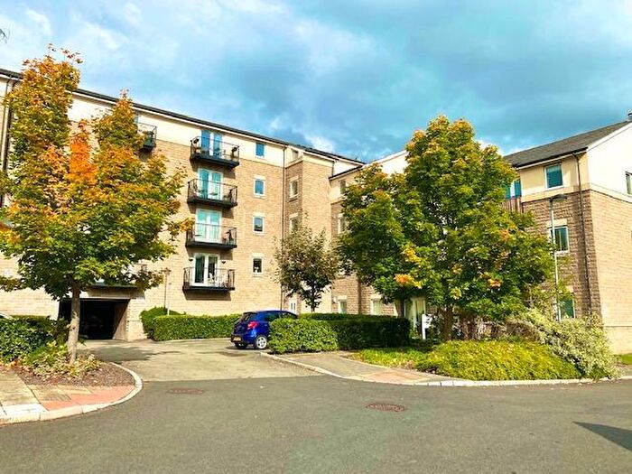 2 Bedroom Apartment To Rent In Cornmill View, Horsforth, Leeds, LS18