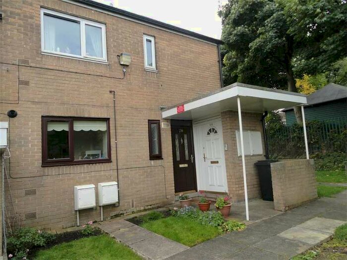 1 Bedroom Apartment To Rent In Newsome Road, Huddersfield, HD4