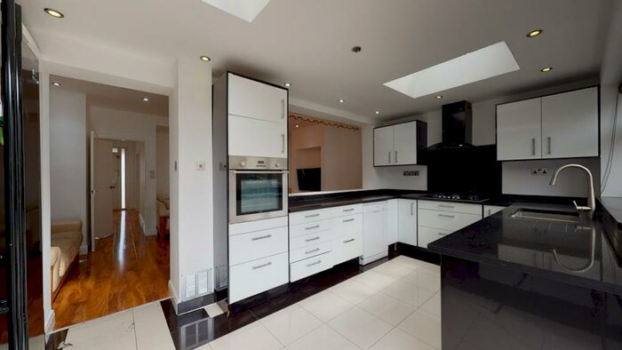 3 Bedroom House To Rent In Herne Close, London, NW10