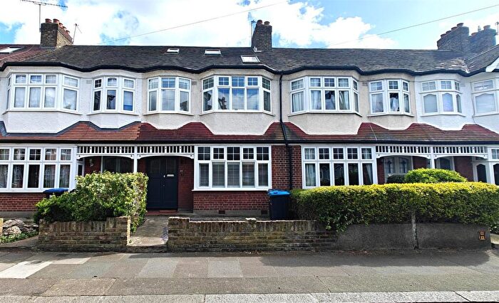 4 Bedroom Terraced House For Sale In Bagshot Road, Bush Hill Park, Enfield, EN1