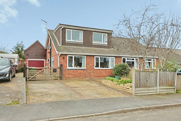 3 Bedroom Semi Detached House For Sale In Bishop Herbert Close, Hockering, Dereham, NR20