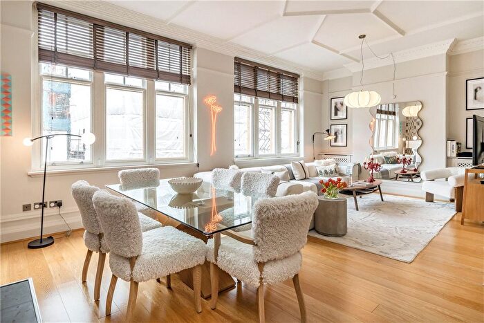 2 Bedroom Flat For Sale In South Audley Street, London, W1K