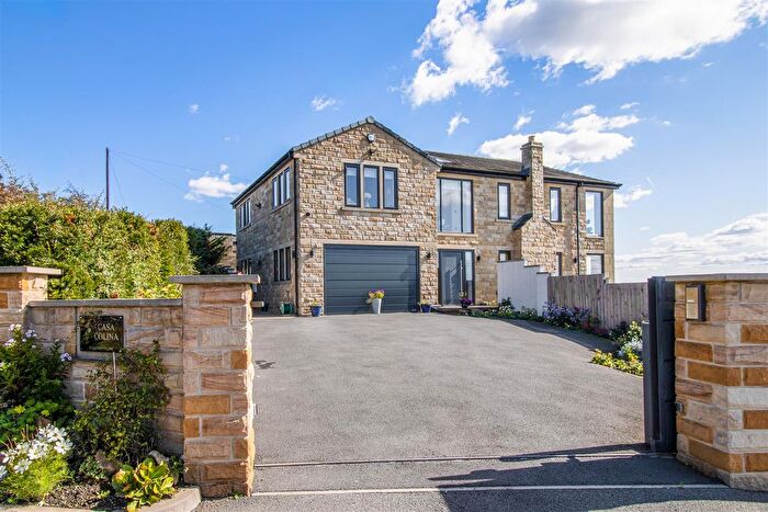 5 Bedroom Detached House For Sale In Foxroyd Lane, Dewsbury, WF12