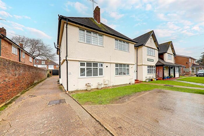 1 Bedroom Flat For Sale In St Thomas's Court, St Lawrence Avenue, Worthing, West Sussex, BN14