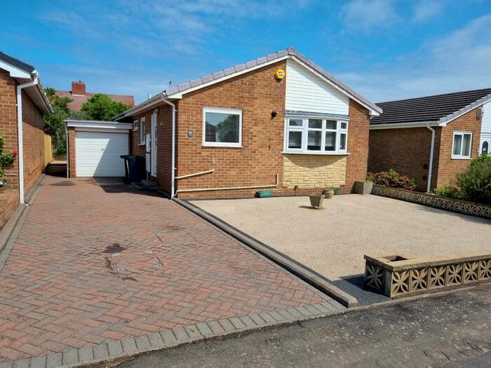 3 Bedroom Bungalow To Rent In Woburn Close, Wallsend, NE28