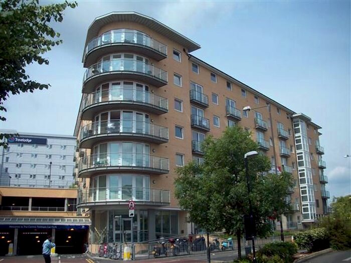 1 Bedroom Flat To Rent In Bergenia House, High Street, Feltham TW13