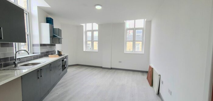 2 Bedroom Flat To Rent In Hammerton St, Bradford, BD3