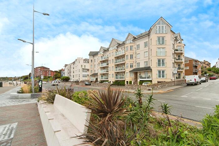2 Bedroom Flat For Sale In West Promenade, Rhos On Sea, Colwyn Bay, Conwy, LL28