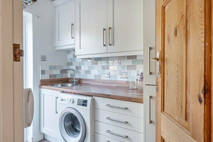 4 Bedroom Detached House For Sale In Ash Road, Lightpill, Stroud, GL5