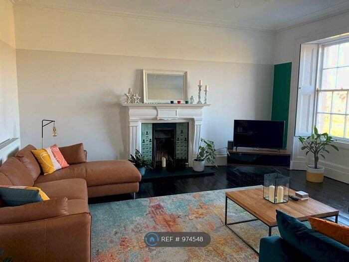 3 Bedroom Maisonette To Rent In Union Place, Montrose, DD10