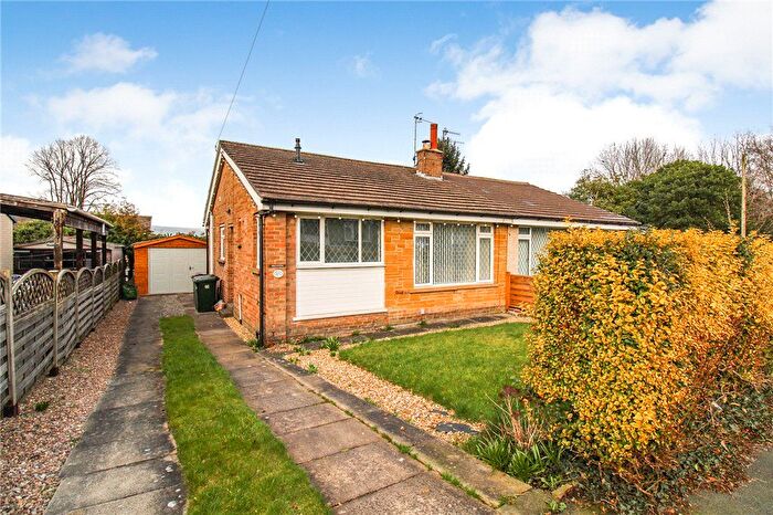 2 Bedroom Bungalow For Sale In Parkway, Steeton, Keighley, West Yorkshire, BD20