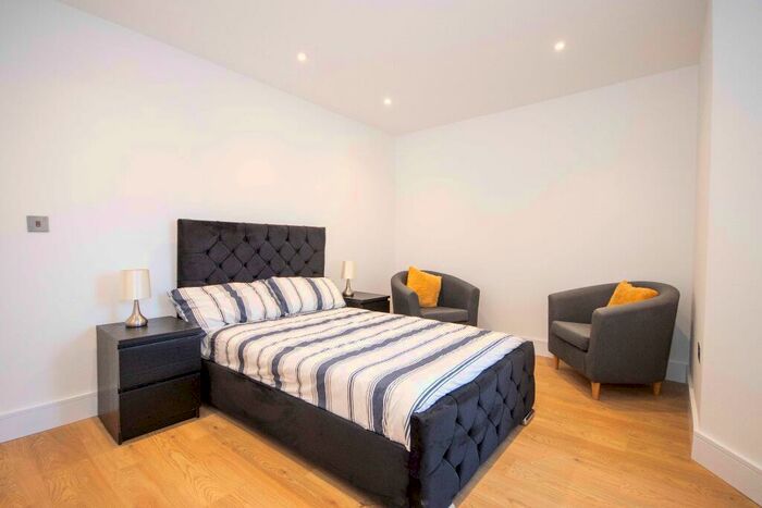 2 Bedroom Apartment For Sale In High Street, Wealdstone, Harrow, HA3
