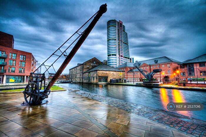 2 Bedroom Flat To Rent In Water Lane, Leeds, LS11