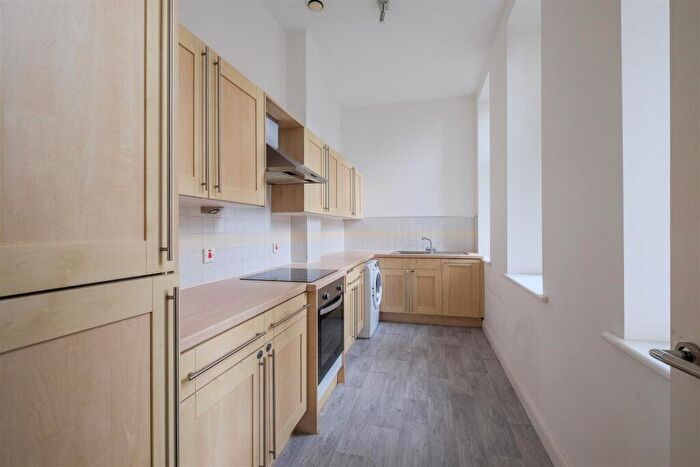 2 Bedroom Apartment To Rent In Bramwell Way, Halifax, HX1