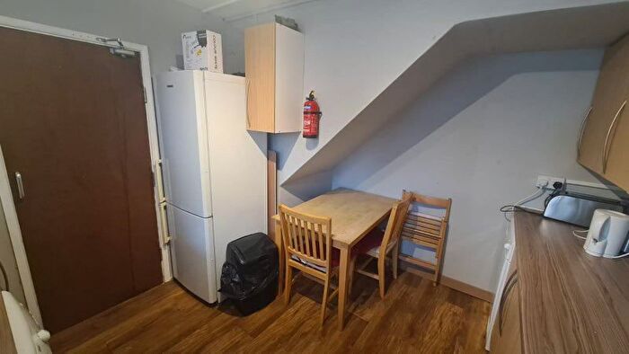1 Bedroom Detached House To Rent In Norbiton Road, London, E14