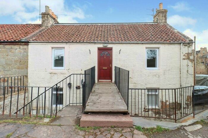 4 Bedroom Terraced House To Rent In Railway Place, Cupar, Fife, KY15